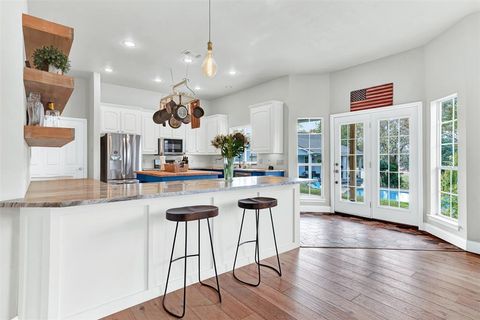 Tiny photo for 152 Valley View Court, Willow Park, TX 76087 (MLS # 21104729)