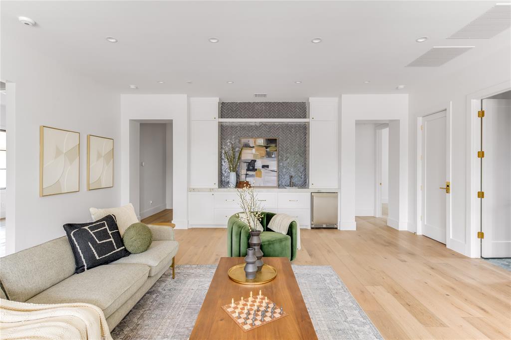 Bob-O-Links Downs - Residential