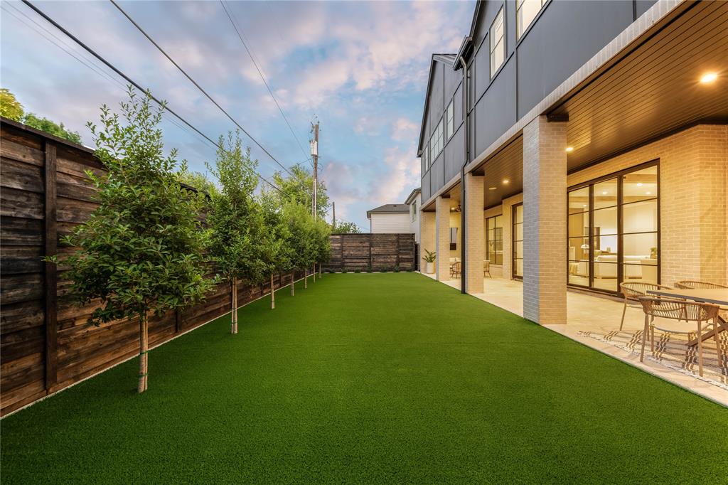 Bob-O-Links Downs - Residential