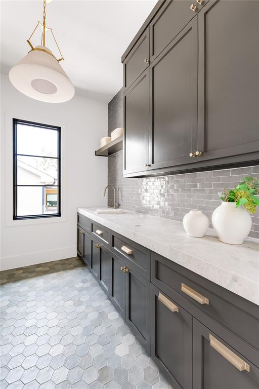 Bob-O-Links Downs - Residential