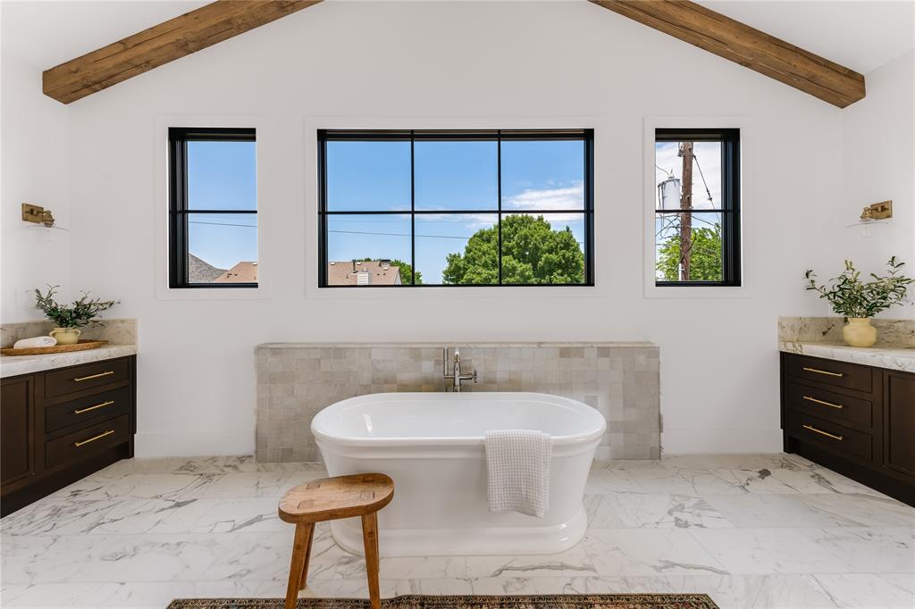 Bob-O-Links Downs - Residential