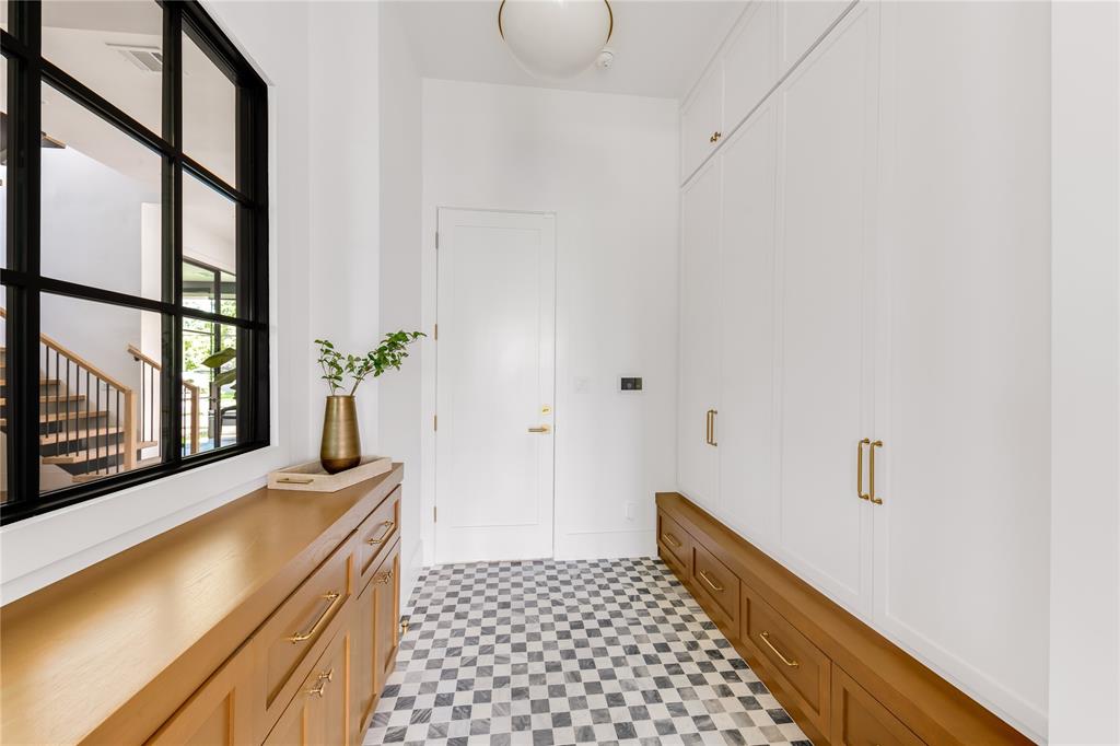 Bob-O-Links Downs - Residential