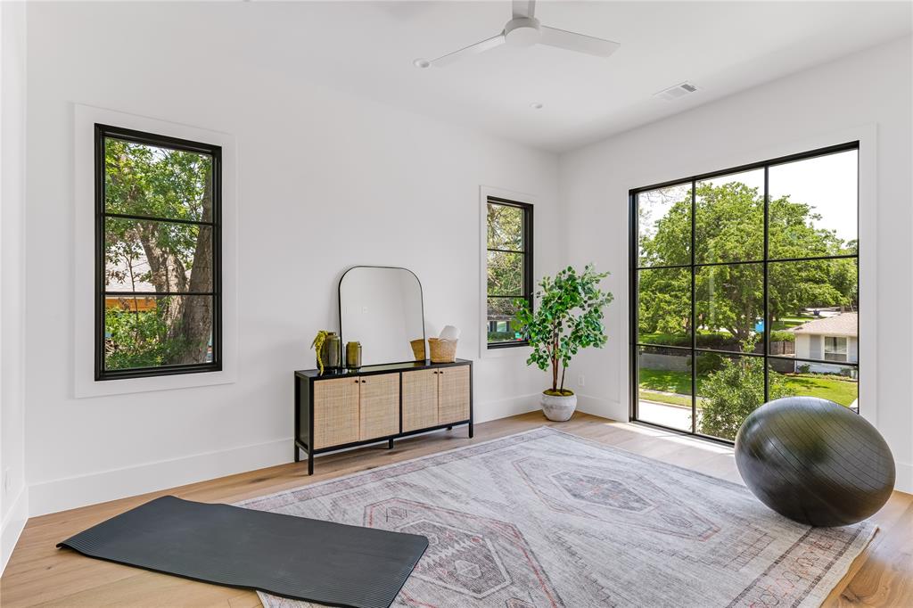 Bob-O-Links Downs - Residential