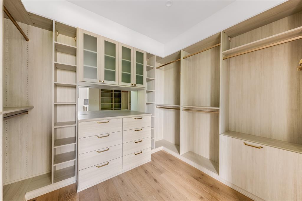 Bob-O-Links Downs - Residential