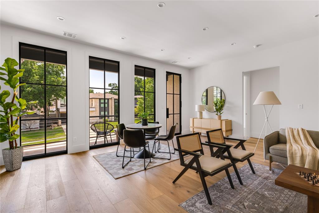 Bob-O-Links Downs - Residential