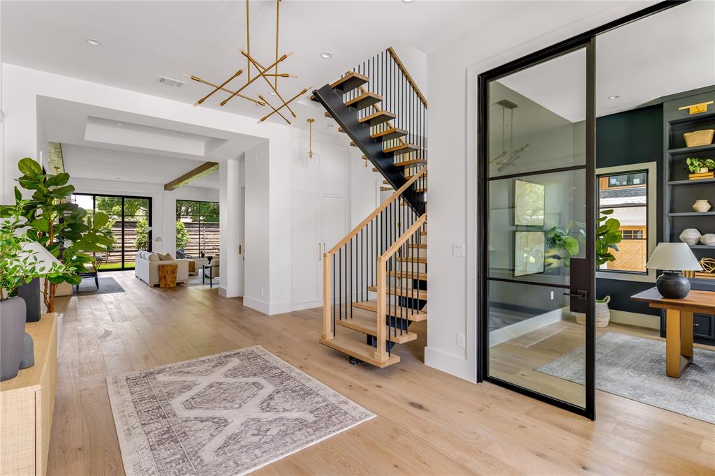 Bob-O-Links Downs - Residential