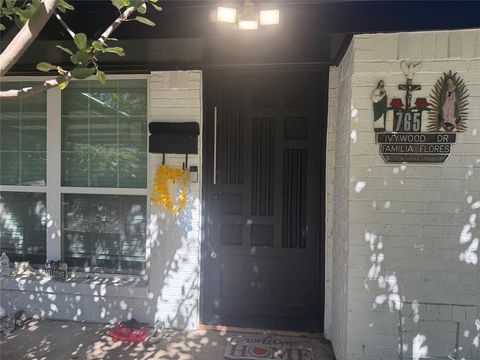 Photo of 765 Ivywood Drive, Dallas, TX 75232 (MLS # 21094949)