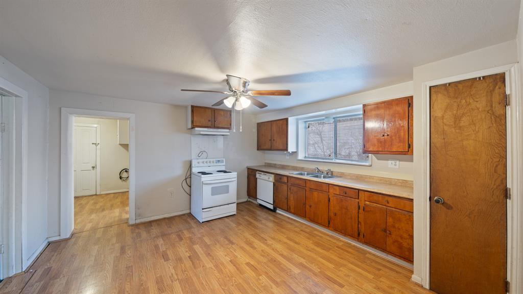 green b sanders - Residential