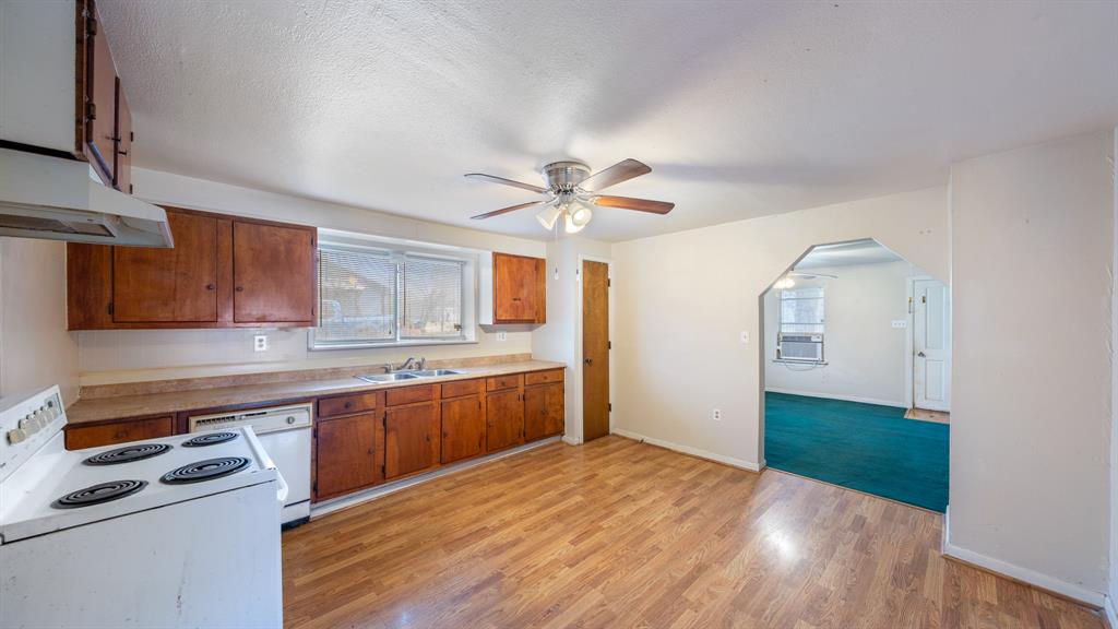 green b sanders - Residential