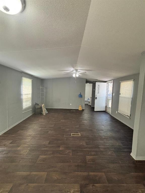 964 Royal Circle 946