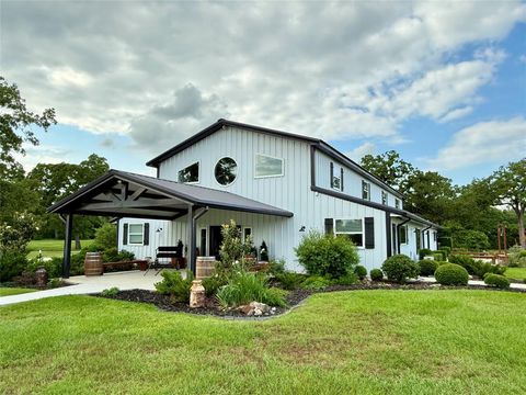 601 E Shipp Street Madisonville TX 77864