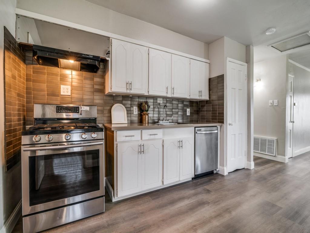 El Tivoli Place - Residential