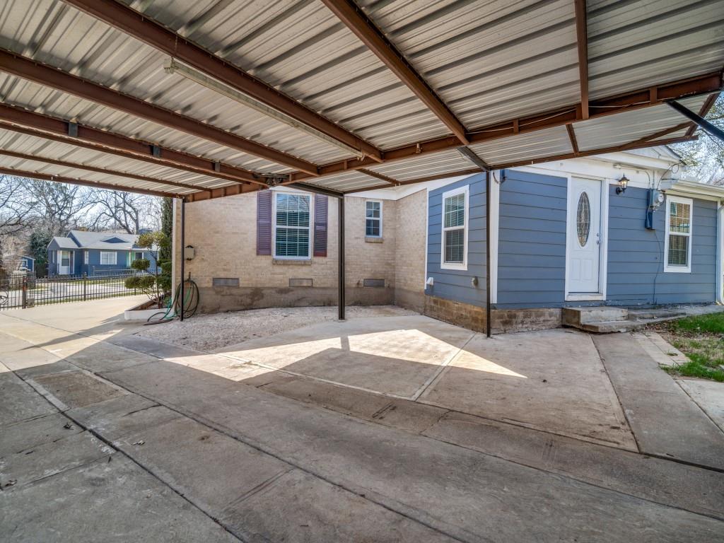 El Tivoli Place - Residential