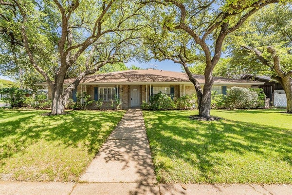 1718 TIMBERS DR, IRVING, TX 75061 - Image ee5e2e8e2601ea861968c5ff100ca5f4/220220155