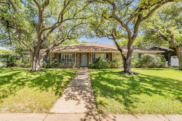 Photo 1 of 33 — 1718 Timbers Drive, Irving, TX 75061