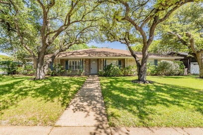 1718 Timbers Drive Irving TX 75061