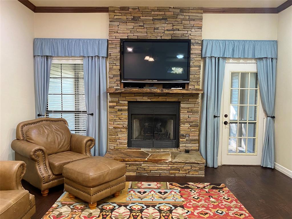 East Oaks ADDN PH 1 BLK C LOT 1 - Residential