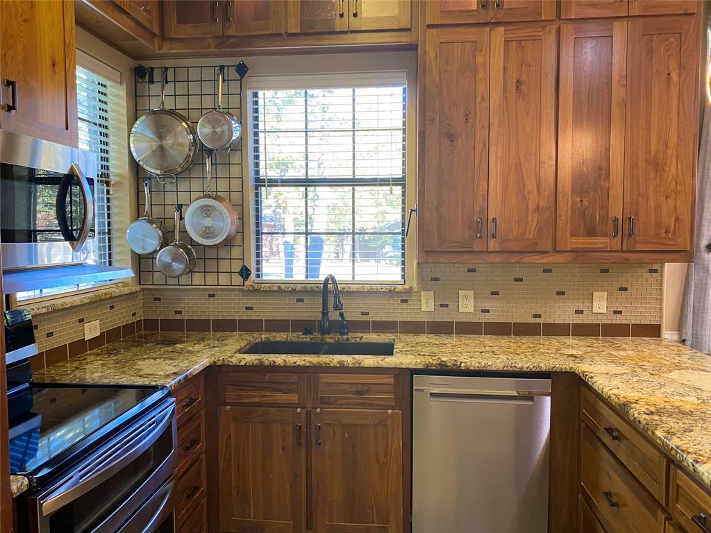 East Oaks ADDN PH 1 BLK C LOT 1 - Residential