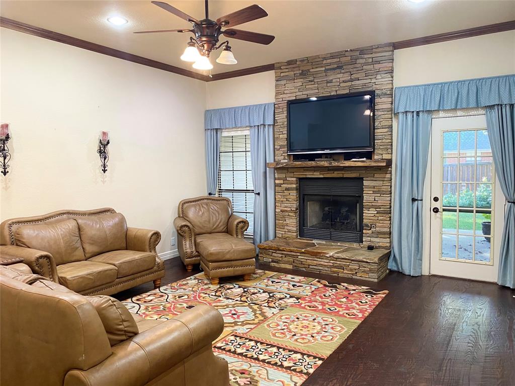 East Oaks ADDN PH 1 BLK C LOT 1 - Residential