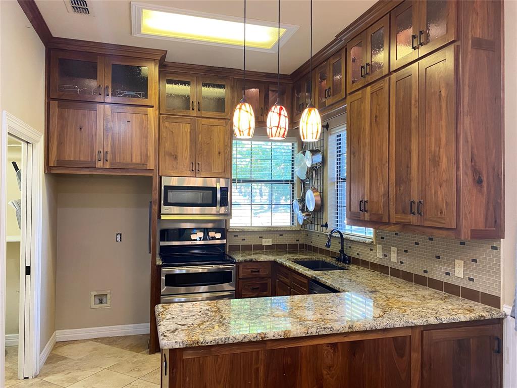 East Oaks ADDN PH 1 BLK C LOT 1 - Residential