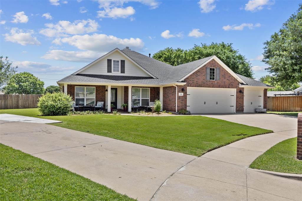 705 Eagle Court