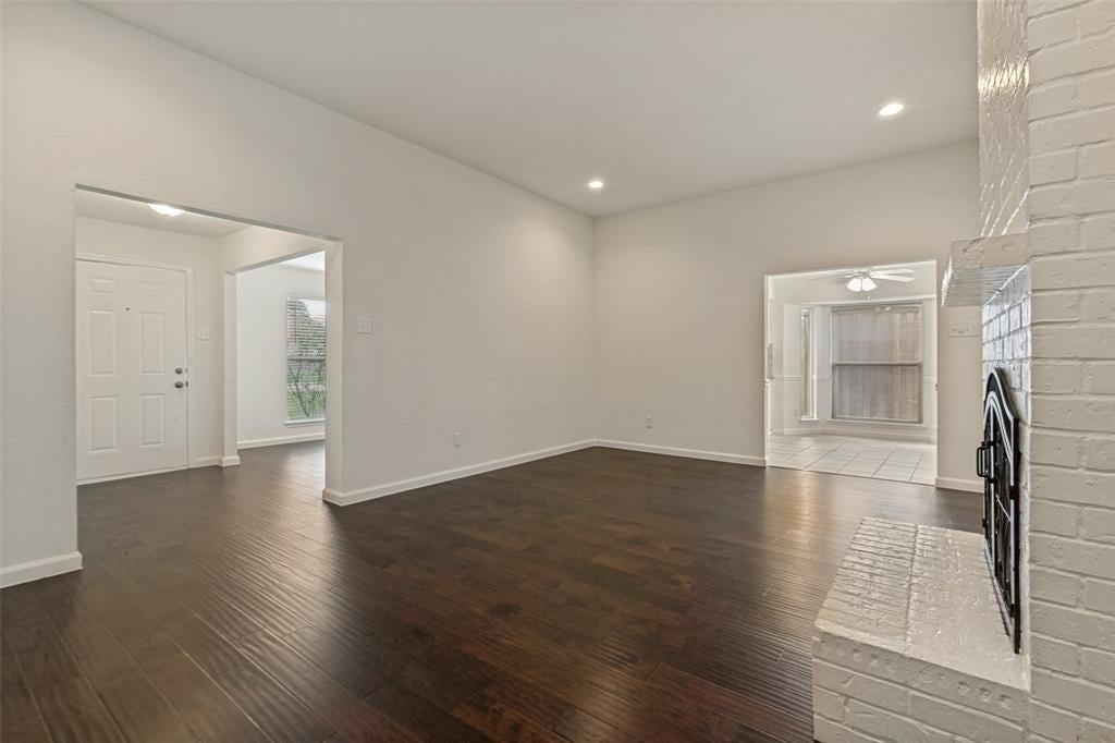 2013 Pleasant Valley Drive