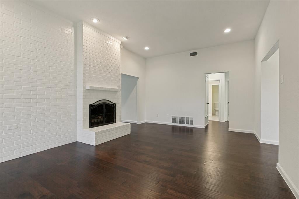 2013 Pleasant Valley Drive