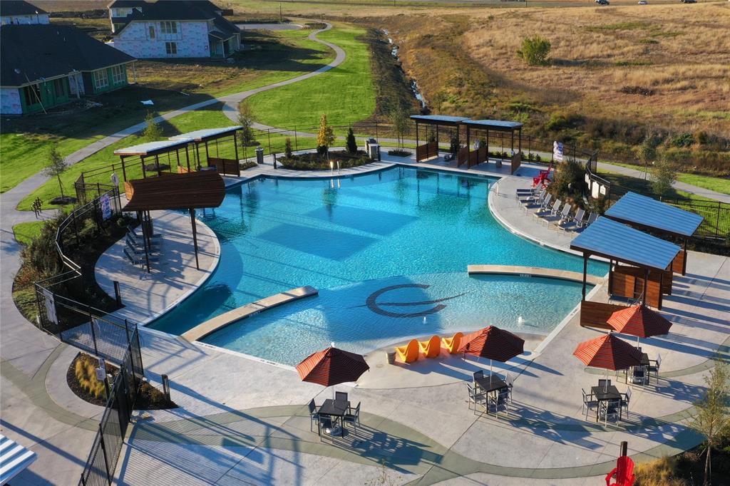 Creekshaw - Residential