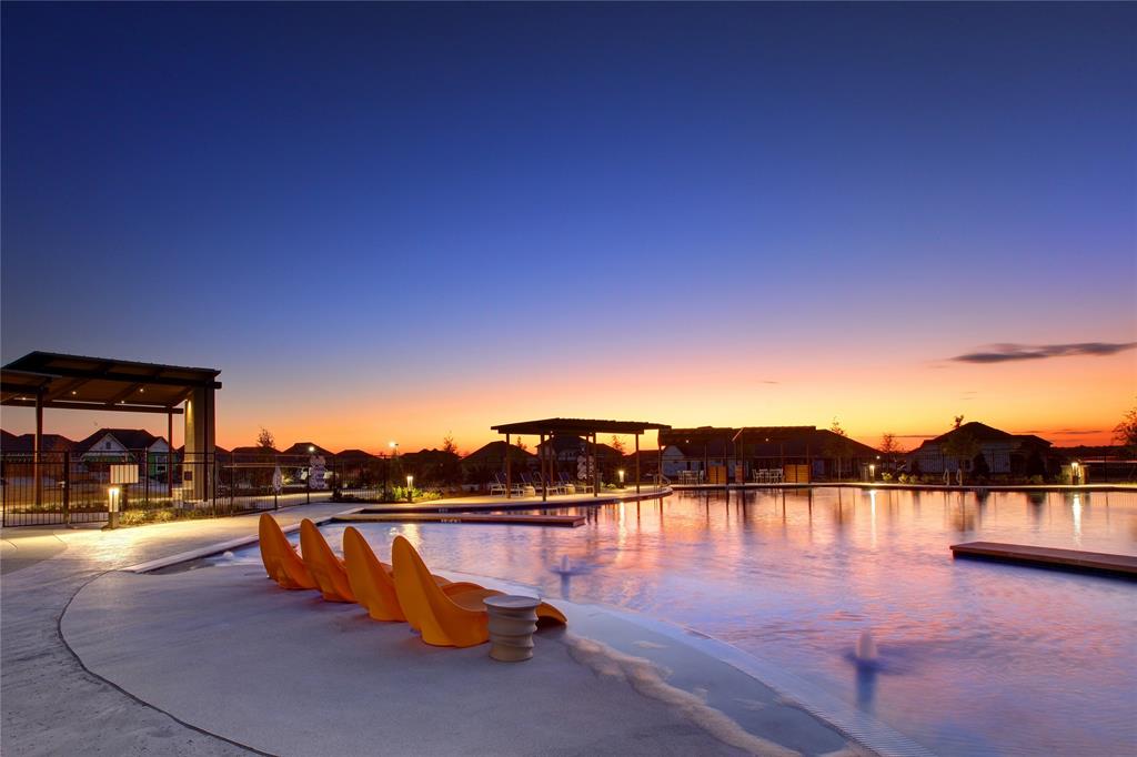 Creekshaw - Residential