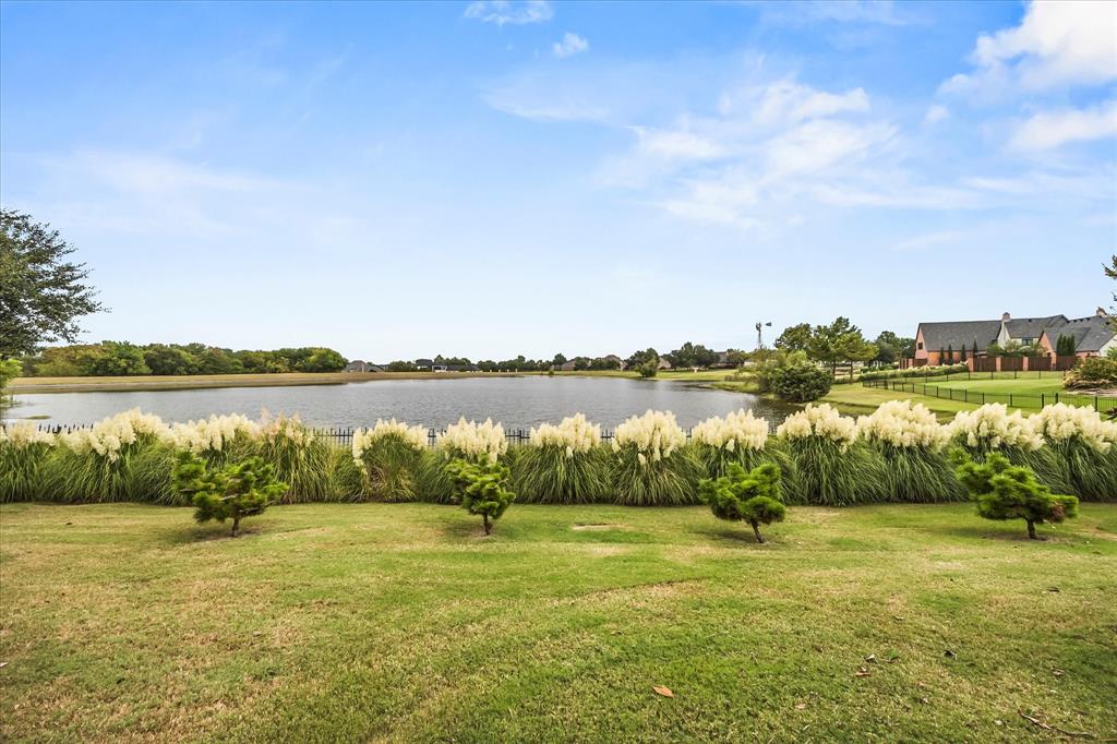 Las Lomas - Residential