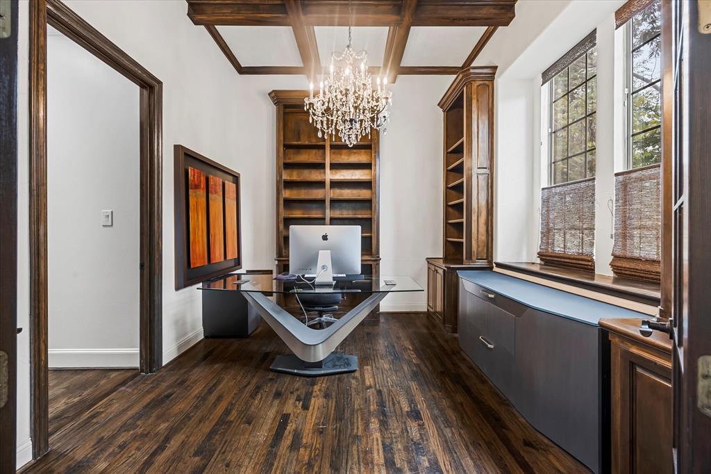 Las Lomas - Residential