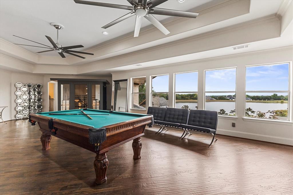 Las Lomas - Residential