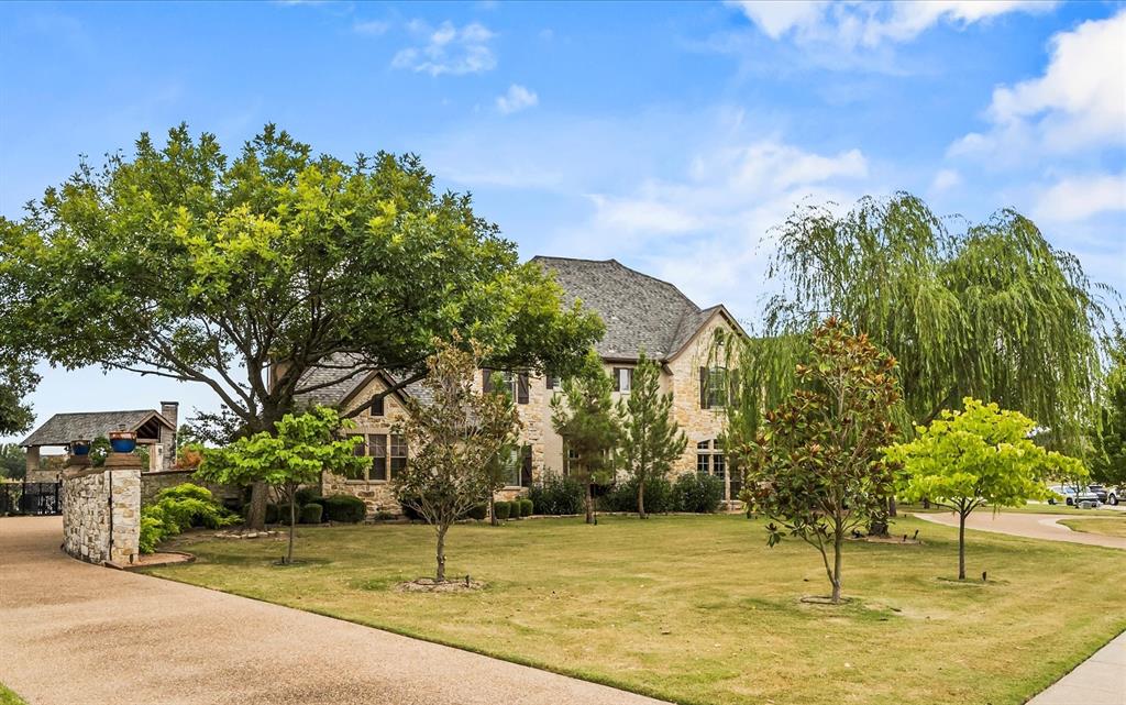 Las Lomas - Residential