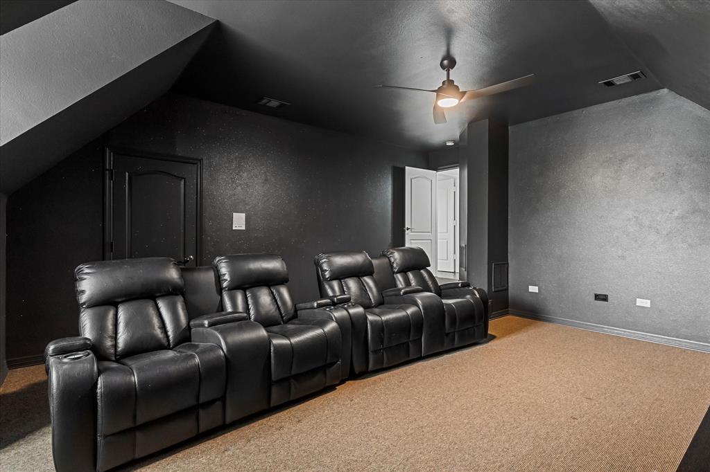 Las Lomas - Residential