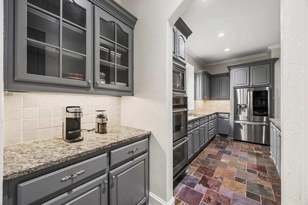 Las Lomas - Residential