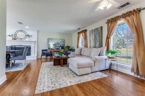 401 Lawndale Drive Richardson TX 75080