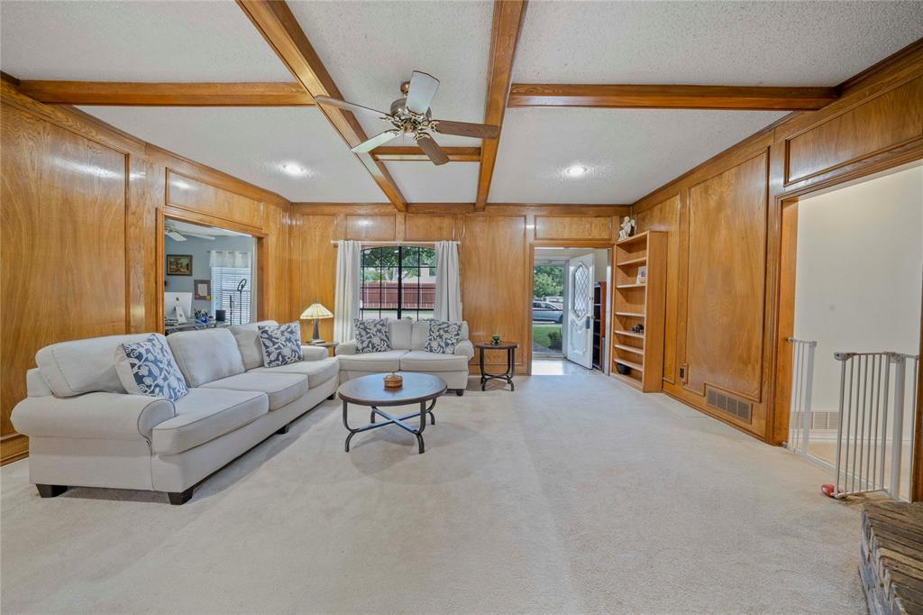 2829 Lawndale Drive