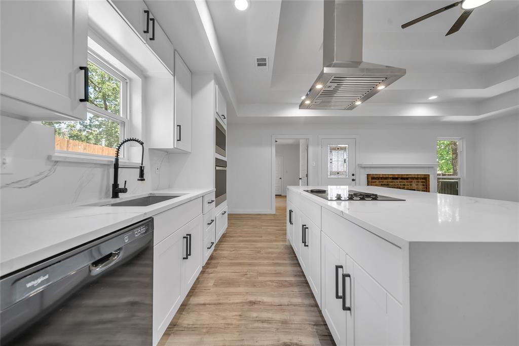3901 Glengate Drive