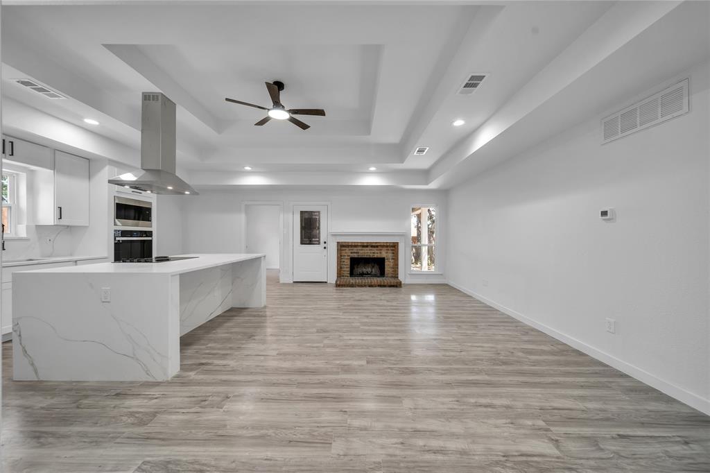 3901 Glengate Drive