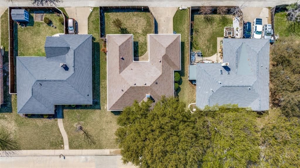 Photo of 1538 Glenhill Lane, Lewisville, TX 75077 (MLS # 21213030)