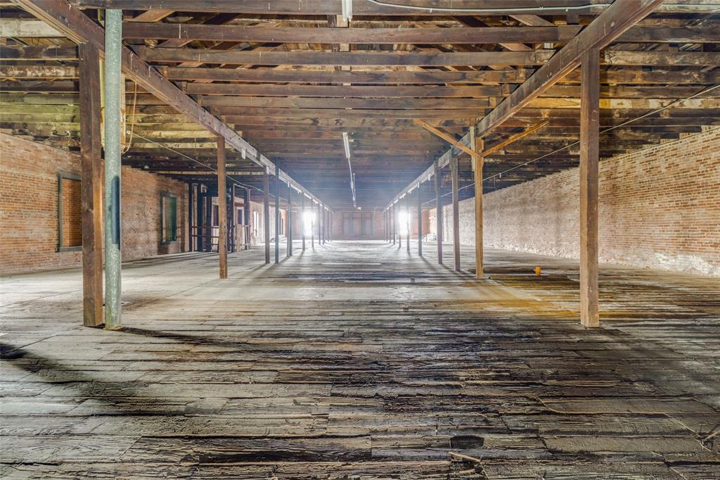 opt Denison - Commercial Sale