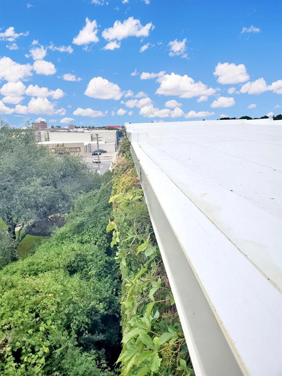 opt Denison - Commercial Sale