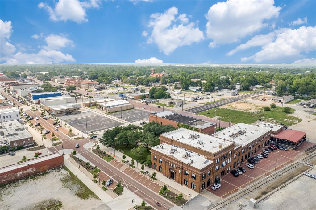 opt Denison - Commercial Sale