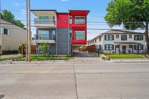 Photo of 2217 N Fitzhugh Avenue #303, Dallas, TX 75204 (MLS # 21245048)