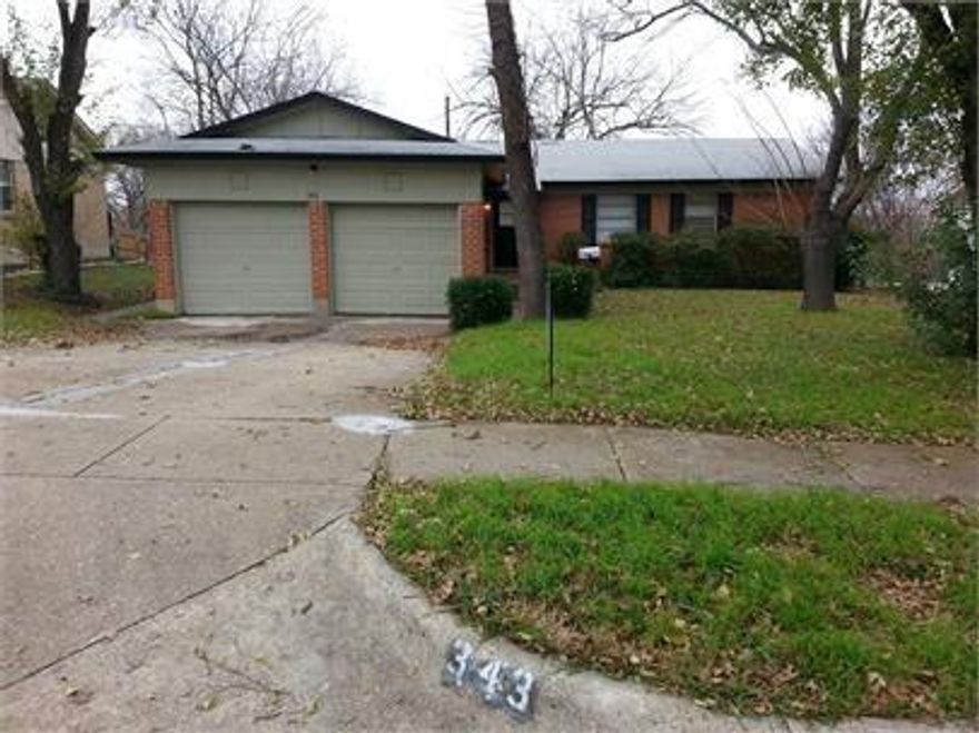 Come check out this beautiful 3 bedroom 2 bathroom home in Mesquite. Features a large kitchen and open living area. Large fenced-in backyard! Schedule a showing today! This one won't last long!

Pets OK with deposit. Must make approximately 3x the rent as income.  

FYI First month’s rent isn’t due until move-in. The security deposit is equal to one month’s rent and is due when approved and signing your lease.