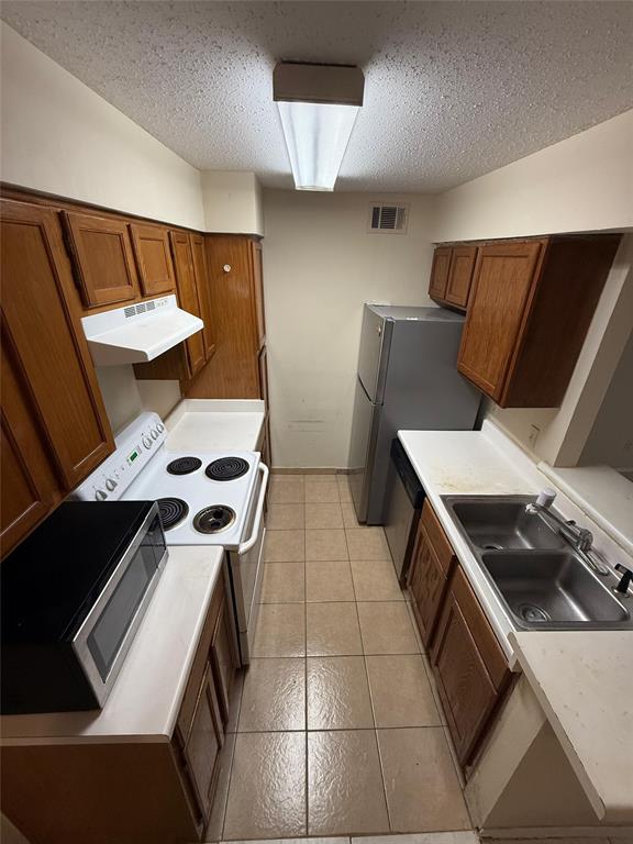 Burgundy Condo - Residential