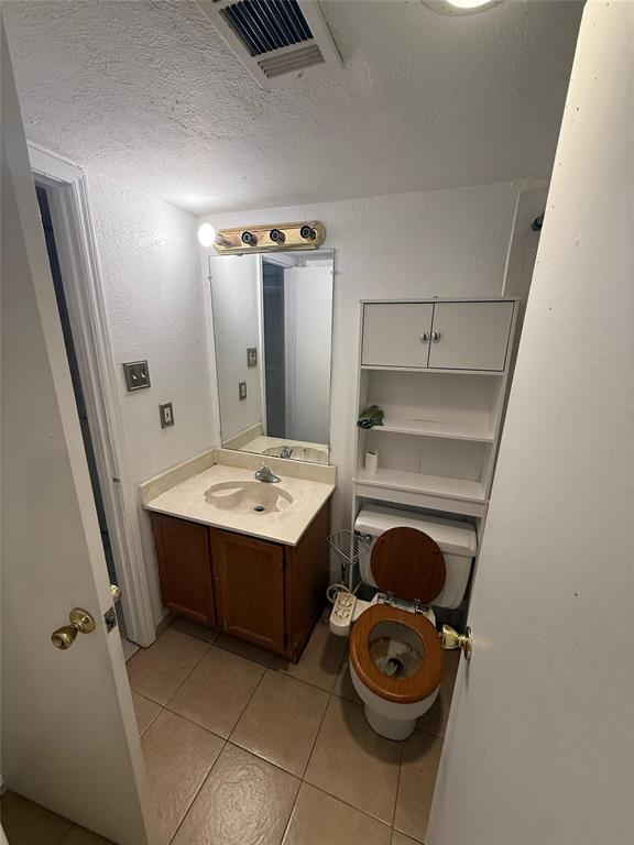 Burgundy Condo - Residential