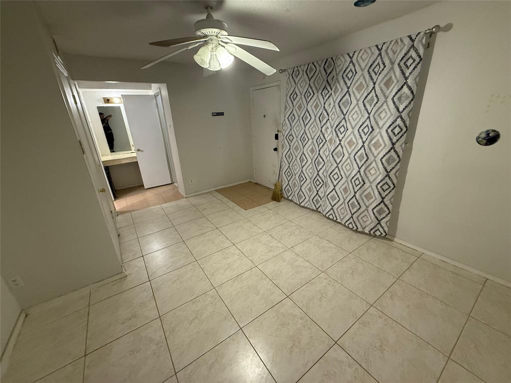 Burgundy Condo - Residential