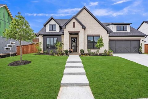 Photo of 900 Brookwood Boulevard, Haslet, TX 76052 (MLS # 21258432)