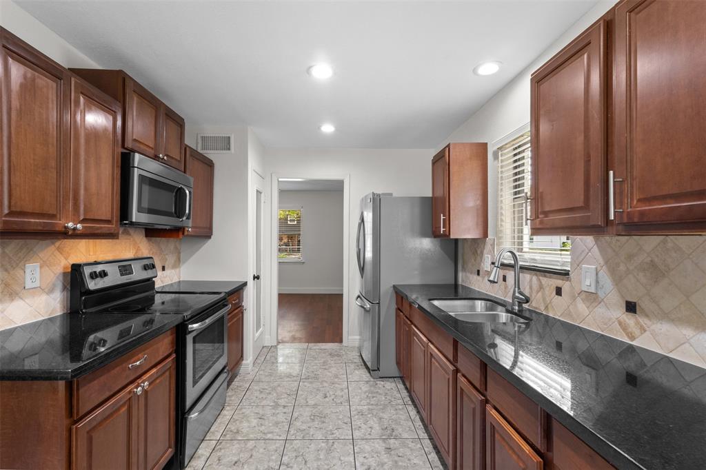 BRAEBURN GLEN 1 - Residential